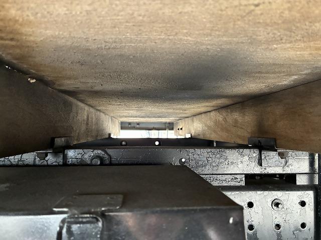 キャンター ２ｔ積・標準ロング・平ボディ・衝突軽減ブレーキ・ナビ・ＡＴ　２ｔ積・標準ロング・平ボディ・衝突軽減ブレーキ・ナビ・ＡＴ・バックカメラ・ＥＴＣ・電格ミラー・キーレス・フォグランプ・ドライブレコーダー（ＳＤ欠）メッキパーツ荷台内寸　Ｌ４３５８　Ｗ１７９３　Ｈ３７７（29枚目）