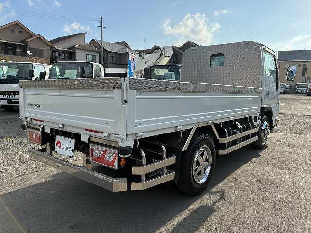 エルフトラック ２ｔ積・平・ＡＴ・メッキパーツ・全低床・検査付　２ｔ積・平・ＡＴ・メッキパーツ・全低床・フルセグナビ・左電格ミラー・フォグランプ・シートカバー・キーレス・ゲートチェーン・ホイールキャップ・荷台内寸　Ｌ３１１０　Ｗ１６０５　Ｈ３８０（8枚目）
