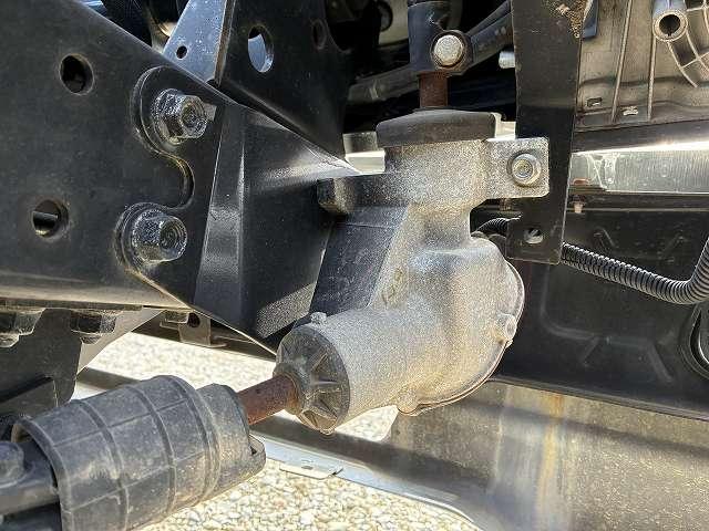 エルフトラック ２ｔ積・平・ＡＴ・メッキパーツ・全低床・検査付　２ｔ積・平・ＡＴ・メッキパーツ・全低床・フルセグナビ・左電格ミラー・フォグランプ・シートカバー・キーレス・ゲートチェーン・ホイールキャップ・荷台内寸　Ｌ３１１０　Ｗ１６０５　Ｈ３８０（21枚目）