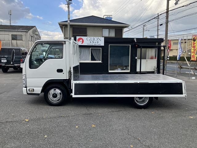 エルフトラック １．５５ｔ積・平ボディ・ナビ付・５ｔ未満・ＡＴ　１．５５ｔ積・平ボディ・ナビ付・５ｔ未満・ＡＴ・プリクラ・レーンアシスト・フォグランプ・左右電格ミラー・バックカメラ・ＥＴＣ・ドラレコ・キーレス・荷台内寸　Ｌ３１１９　Ｗ１６３３　Ｈ３７７（11枚目）