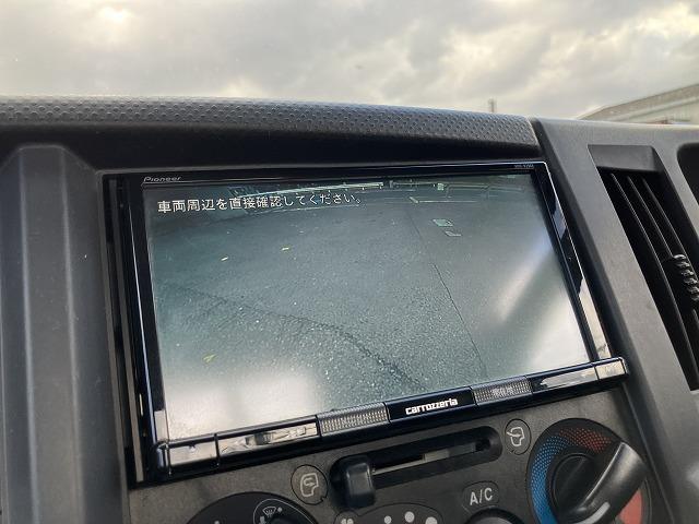 エルフトラック １．５５ｔ積・平ボディ・ナビ付・５ｔ未満・ＡＴ　１．５５ｔ積・平ボディ・ナビ付・５ｔ未満・ＡＴ・プリクラ・レーンアシスト・フォグランプ・左右電格ミラー・バックカメラ・ＥＴＣ・ドラレコ・キーレス・荷台内寸　Ｌ３１１９　Ｗ１６３３　Ｈ３７７（40枚目）