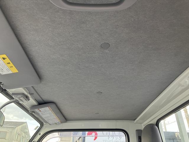 エルフトラック １．５５ｔ積・平ボディ・ナビ付・５ｔ未満・ＡＴ　１．５５ｔ積・平ボディ・ナビ付・５ｔ未満・ＡＴ・プリクラ・レーンアシスト・フォグランプ・左右電格ミラー・バックカメラ・ＥＴＣ・ドラレコ・キーレス・荷台内寸　Ｌ３１１９　Ｗ１６３３　Ｈ３７７（44枚目）