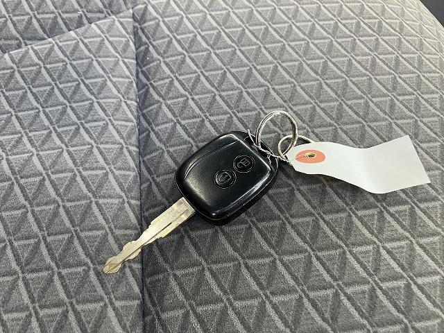 エルフトラック １．５５ｔ積・平ボディ・ナビ付・５ｔ未満・ＡＴ　１．５５ｔ積・平ボディ・ナビ付・５ｔ未満・ＡＴ・プリクラ・レーンアシスト・フォグランプ・左右電格ミラー・バックカメラ・ＥＴＣ・ドラレコ・キーレス・荷台内寸　Ｌ３１１９　Ｗ１６３３　Ｈ３７７（47枚目）