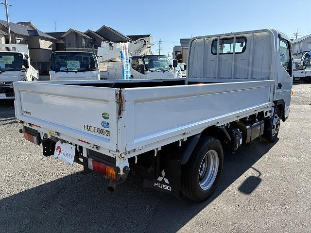 キャンター ２ｔ積・平ボディ・１０尺・バックカメラ・５ＭＴ　・２ｔ積・平ボディ・１０尺・Ｂカメラ・５ＭＴ・衝突軽減ブレーキ・レーンキープアシスト・メッキパーツ・キーレス・フォグランプ・ＥＴＣ・ドラレコ（ＳＤ欠）・荷台内寸　Ｌ３１１８Ｗ１６１６Ｈ３７９☆荷台鉄板（8枚目）