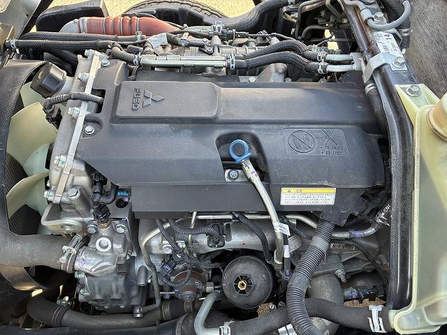 キャンター ２ｔ積・平ボディ・１０尺・バックカメラ・５ＭＴ　・２ｔ積・平ボディ・１０尺・Ｂカメラ・５ＭＴ・衝突軽減ブレーキ・レーンキープアシスト・メッキパーツ・キーレス・フォグランプ・ＥＴＣ・ドラレコ（ＳＤ欠）・荷台内寸　Ｌ３１１８Ｗ１６１６Ｈ３７９☆荷台鉄板（45枚目）