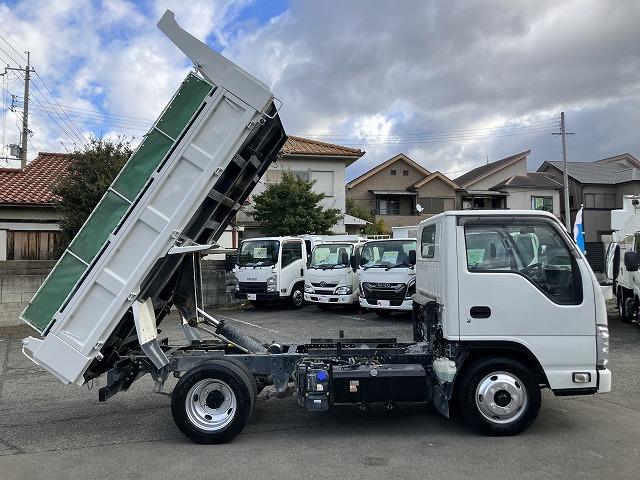 エルフトラック ３ｔ積・ダンプ・１０尺・ＡＴ・コボレーン・中間ピン　３ｔ積・ダンプ・１０尺・ＡＴ・コボレーン・中間ピン・衝突軽減ブレーキ・車線逸脱警報装置・フルセグナビ・左電格ミラー・ＡＥＢＳカメラ・ＥＴＣ・キーレス・荷台内寸　Ｌ３０５４　Ｗ１５９８　Ｈ３７３（5枚目）