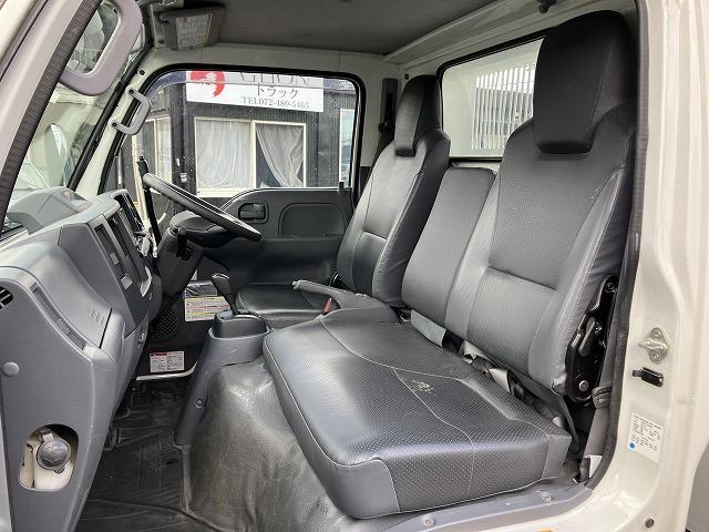 エルフトラック ３ｔ積・ダンプ・１０尺・ＡＴ・コボレーン・中間ピン　３ｔ積・ダンプ・１０尺・ＡＴ・コボレーン・中間ピン・衝突軽減ブレーキ・車線逸脱警報装置・フルセグナビ・左電格ミラー・ＡＥＢＳカメラ・ＥＴＣ・キーレス・荷台内寸　Ｌ３０５４　Ｗ１５９８　Ｈ３７３（48枚目）