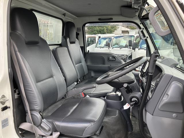 エルフトラック ３ｔ積・ダンプ・１０尺・ＡＴ・コボレーン・中間ピン　３ｔ積・ダンプ・１０尺・ＡＴ・コボレーン・中間ピン・衝突軽減ブレーキ・車線逸脱警報装置・フルセグナビ・左電格ミラー・ＡＥＢＳカメラ・ＥＴＣ・キーレス・荷台内寸　Ｌ３０５４　Ｗ１５９８　Ｈ３７３（55枚目）