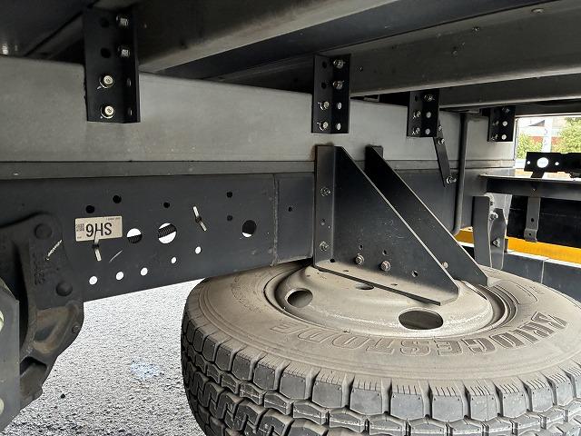 エルフトラック ー３０℃・冷蔵冷凍車・サイド扉・ワイドロング　ー３０℃・冷蔵冷凍車・サイド扉・東プレ製（２０１８．１）・前後冷凍機・２ｔ積・ＡＴ・Ｂカメラ・左電格ミラー・オートエアコン・ラッシングレール２段・荷台内寸　Ｌ４６０１　Ｗ１９７１　Ｈ２０６４（19枚目）