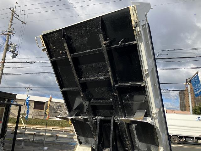 エルフトラック 全低床・強化ダンプ・コボレーン・５ＭＴ・ワンオーナー　・３ｔ積・全低床・新明和製強化ダンプ・ＤＲ２－０１１０ＳＹ・コボレーン・５ＭＴ・ワンオーナー・中間ピン・メッキパーツ・ＨＳＡ・ＥＴＣ・ドアバイザー・荷台内寸　Ｌ３０５４　Ｗ１６０３　Ｈ３７４（31枚目）