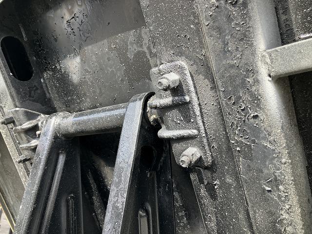 エルフトラック 全低床・強化ダンプ・コボレーン・５ＭＴ・ワンオーナー　・３ｔ積・全低床・新明和製強化ダンプ・ＤＲ２－０１１０ＳＹ・コボレーン・５ＭＴ・ワンオーナー・中間ピン・メッキパーツ・ＨＳＡ・ＥＴＣ・ドアバイザー・荷台内寸　Ｌ３０５４　Ｗ１６０３　Ｈ３７４（32枚目）