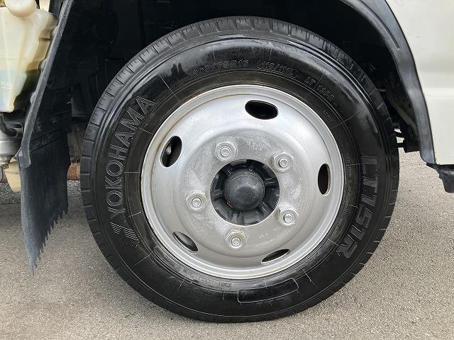 エルフトラック 全低床・強化ダンプ・コボレーン・５ＭＴ・ワンオーナー　・３ｔ積・全低床・新明和製強化ダンプ・ＤＲ２－０１１０ＳＹ・コボレーン・５ＭＴ・ワンオーナー・中間ピン・メッキパーツ・ＨＳＡ・ＥＴＣ・ドアバイザー・荷台内寸　Ｌ３０５４　Ｗ１６０３　Ｈ３７４（42枚目）