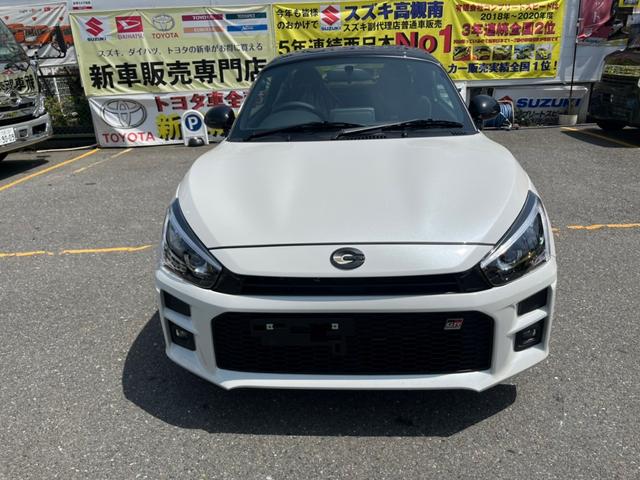 ＧＲ　スポーツ　届出済み未使用車　シートヒーター　パドルシフト　アイドルストップ　横滑り防止装置　チルトステアリング　ＧＲ専用サス　ＭＯＭＯ製ステアリング　ＲＥＣＡＲＯシート　ＢＢＳ製ホイール　アクティブトップ(6枚目)