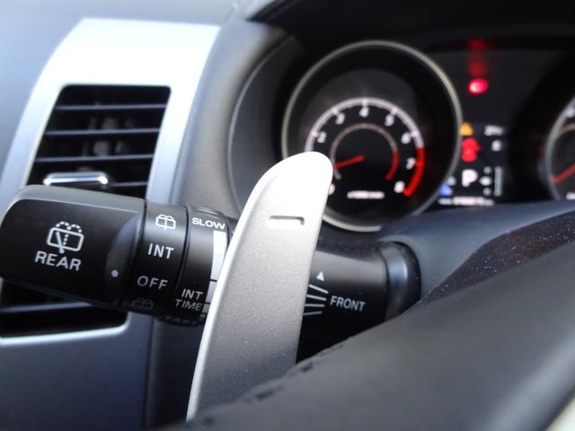 24G 4WD 3列シート SDナビ バックカメラ パドルシフト ETC HID オートライト フロントフォグ 革巻きハンドル Bluetooth USB接続端子(17枚目)