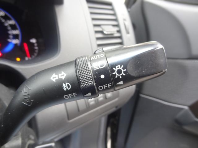 ＭＰＶ ２３Ｓ　後期　両側Ｐスラ　オットマン　スマートキー　純正ＡＷ　Ｆフォグ　ＨＩＤ　フルセグ　ＡＵＸ　ＥＴＣ　革ハンドル（17枚目）