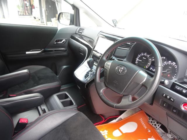 ヴェルファイア ２．４Ｚ　Ｇ’ｓ　Ｇｓ専用シート　１９インチＡＷ　エアロ　Ｐスタート　フロアマット　アルパイン９インチナビ　フルセグ　Ｂｌｕｅｔｏｏｔｈ　Ｂカメラ　革巻ハンドル　ステリモ　両側パワースライドドア　ＬＥＤ　ＥＴＣ（11枚目）