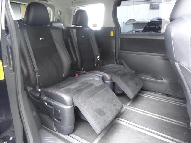 ヴェルファイア ２．４Ｚ　Ｇ’ｓ　Ｇｓ専用シート　１９インチＡＷ　エアロ　Ｐスタート　フロアマット　アルパイン９インチナビ　フルセグ　Ｂｌｕｅｔｏｏｔｈ　Ｂカメラ　革巻ハンドル　ステリモ　両側パワースライドドア　ＬＥＤ　ＥＴＣ（14枚目）