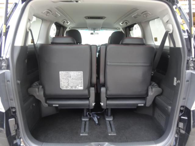 ヴェルファイア ２．４Ｚ　Ｇ’ｓ　Ｇｓ専用シート　１９インチＡＷ　エアロ　Ｐスタート　フロアマット　アルパイン９インチナビ　フルセグ　Ｂｌｕｅｔｏｏｔｈ　Ｂカメラ　革巻ハンドル　ステリモ　両側パワースライドドア　ＬＥＤ　ＥＴＣ（16枚目）