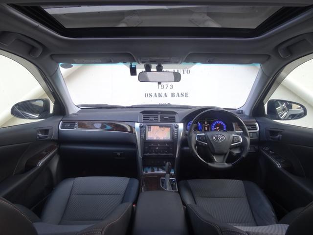 カムリ ハイブリッド Gパッケージ・プレミアムブラック サンルーフ モデリスタエアロ ハーフレザー クルコン 運転席パワーシート 純正SDナビ スマートキー 障害物センサー Pスタート 純正AW 革巻コンビハンドル バックカメラ Bluetooth(3枚目)