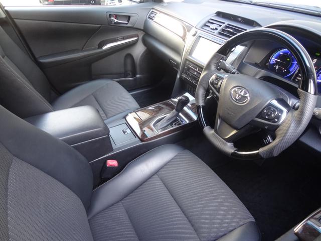 カムリ ハイブリッド Gパッケージ・プレミアムブラック サンルーフ モデリスタエアロ ハーフレザー クルコン 運転席パワーシート 純正SDナビ スマートキー 障害物センサー Pスタート 純正AW 革巻コンビハンドル バックカメラ Bluetooth(12枚目)