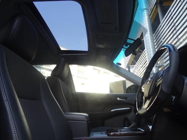 カムリ ハイブリッド Gパッケージ・プレミアムブラック サンルーフ モデリスタエアロ ハーフレザー クルコン 運転席パワーシート 純正SDナビ スマートキー 障害物センサー Pスタート 純正AW 革巻コンビハンドル バックカメラ Bluetooth(17枚目)