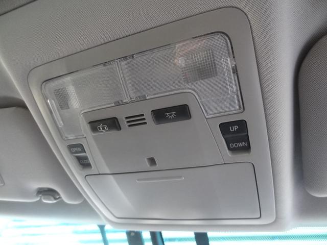 カムリ ハイブリッド Gパッケージ・プレミアムブラック サンルーフ モデリスタエアロ ハーフレザー クルコン 運転席パワーシート 純正SDナビ スマートキー 障害物センサー Pスタート 純正AW 革巻コンビハンドル バックカメラ Bluetooth(30枚目)