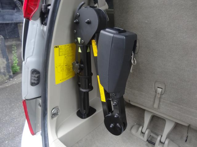 アイシス Ｌ　サイドリフトＵＰ　パノラマＢタイプ　福祉車両　サイドリフトアップ　電動ウインチ　スマートキー　Ｐスタート　左Ｐスラ　ビルトインＥＴＣ　Ａエアコン（18枚目）