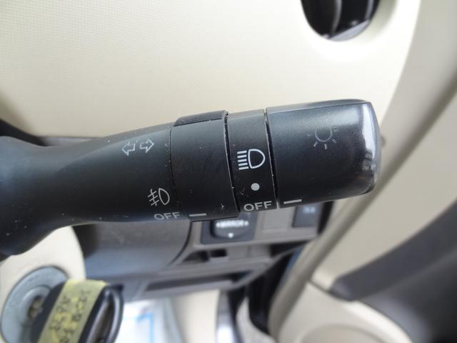シエンタ Ｘ　Ｌパッケージ　左Ｐスラ　純正ナビ　ＢＴ接続　Ｂカメ　コーナーセンサー　ＨＩＤ　Ｆフォグ　ＥＴＣ　純正センターコンソール（20枚目）