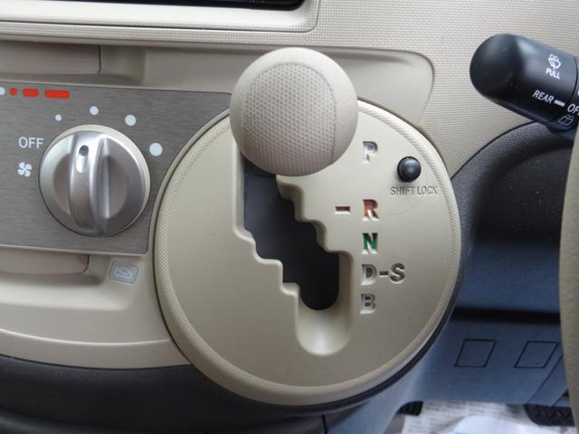 シエンタ Ｘ　Ｌパッケージ　左Ｐスラ　純正ナビ　ＢＴ接続　Ｂカメ　コーナーセンサー　ＨＩＤ　Ｆフォグ　ＥＴＣ　純正センターコンソール（25枚目）