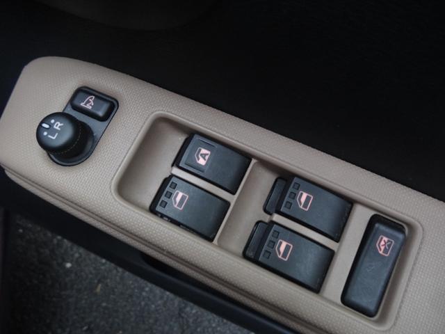 ミラココア ココアプラスＸ　スマートキー　バックカメラ　　社外ナビ　Ｂｌｕｅｔｏｏｔｈ　ＣＤ　ＤＶＤ　フルセグ　ＥＴＣ　ＨＩＤ　オートエアコン　アイドリングストップ　フロントベンチシート　ルーフレール（16枚目）