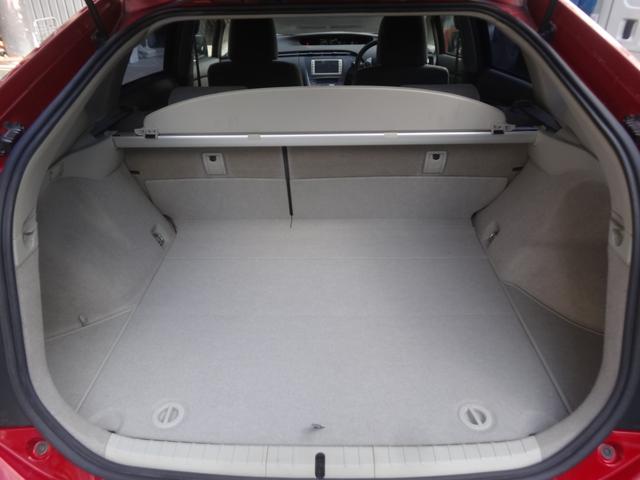 プリウス Sツーリングセレクション プッシュスタート ルーフ・ドアノブ・ミラーブラック塗装 ツーリングAW ETC 純正SDナビ バックカメラ LED Fフォグ ステアリングリモコン CD ワンセグ オートライト オートエアコン(11枚目)