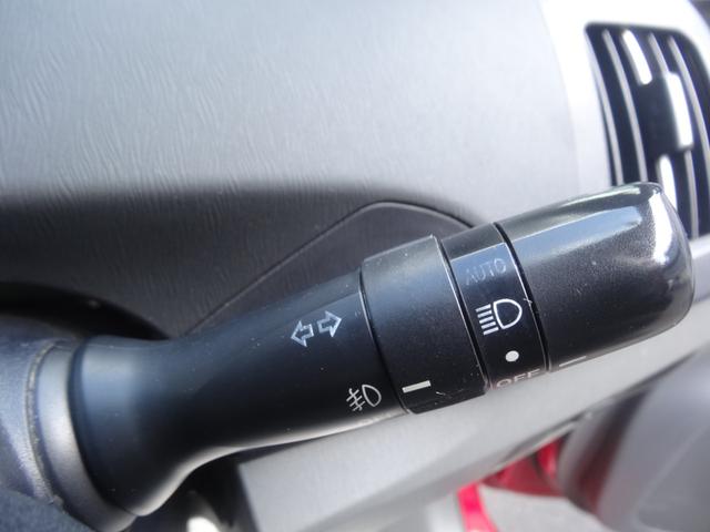 プリウス Sツーリングセレクション プッシュスタート ルーフ・ドアノブ・ミラーブラック塗装 ツーリングAW ETC 純正SDナビ バックカメラ LED Fフォグ ステアリングリモコン CD ワンセグ オートライト オートエアコン(19枚目)