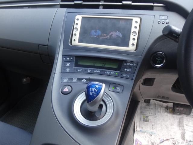 プリウス Sツーリングセレクション プッシュスタート ルーフ・ドアノブ・ミラーブラック塗装 ツーリングAW ETC 純正SDナビ バックカメラ LED Fフォグ ステアリングリモコン CD ワンセグ オートライト オートエアコン(22枚目)