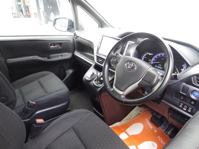 ヴォクシー ハイブリッドV フルエアロ(モデリスタ) モデリスタバンパー クルコン 両側Pスラ 10インチアルパインナビ 10.2インチ後席モニター 社外17インチAW シートヒーター スマートキー Pスタート(9枚目)