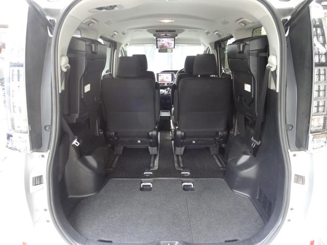 ヴォクシー ハイブリッドV フルエアロ(モデリスタ) モデリスタバンパー クルコン 両側Pスラ 10インチアルパインナビ 10.2インチ後席モニター 社外17インチAW シートヒーター スマートキー Pスタート(14枚目)