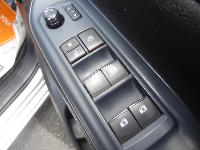 ヴォクシー ハイブリッドV フルエアロ(モデリスタ) モデリスタバンパー クルコン 両側Pスラ 10インチアルパインナビ 10.2インチ後席モニター 社外17インチAW シートヒーター スマートキー Pスタート(19枚目)