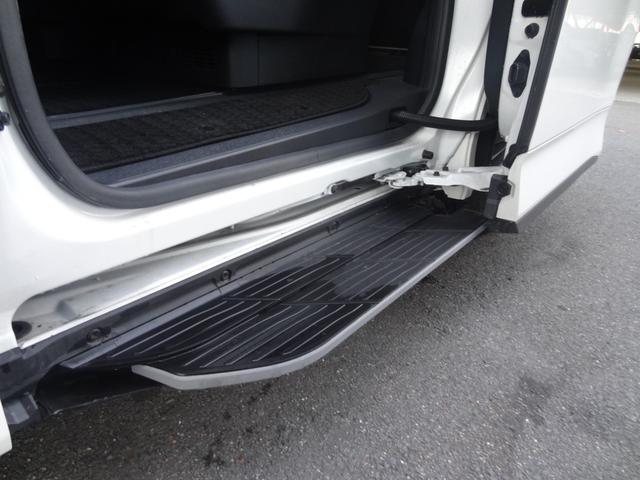 ノア Ｓ－Ｇ　ワンオーナー　レーダークルコン　両側Ｐスラ　左側オートステップ　ハンズフリーパワースライドドア　アラウンドビューモニター　レーンアシスト　衝突軽減ブレーキ　障害物センサー　ロードサインアシスト（8枚目）