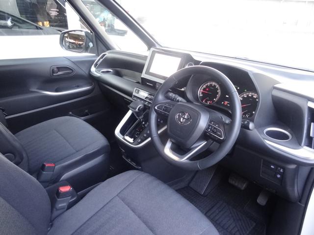 ノア Ｓ－Ｇ　ワンオーナー　レーダークルコン　両側Ｐスラ　左側オートステップ　ハンズフリーパワースライドドア　アラウンドビューモニター　レーンアシスト　衝突軽減ブレーキ　障害物センサー　ロードサインアシスト（10枚目）