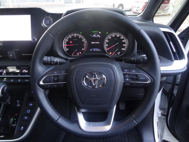 ノア Ｓ－Ｇ　ワンオーナー　レーダークルコン　両側Ｐスラ　左側オートステップ　ハンズフリーパワースライドドア　アラウンドビューモニター　レーンアシスト　衝突軽減ブレーキ　障害物センサー　ロードサインアシスト（16枚目）