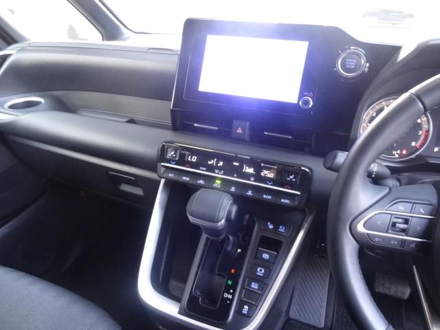 ノア Ｓ－Ｇ　ワンオーナー　レーダークルコン　両側Ｐスラ　左側オートステップ　ハンズフリーパワースライドドア　アラウンドビューモニター　レーンアシスト　衝突軽減ブレーキ　障害物センサー　ロードサインアシスト（25枚目）