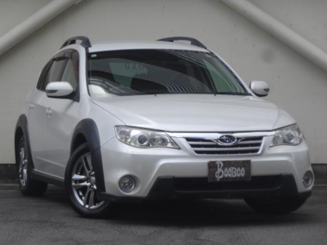 ＸＶ ２．０ｉ　４ＷＤ　ルーフレール　ＨＩＤ　Ｆフォグ　ＭＴモード　スマートキー　Ｐスタート　純正ＡＷ　社外ＡＷ　社外ナビ　ワンセグ　エコモード　オートエアコン（4枚目）