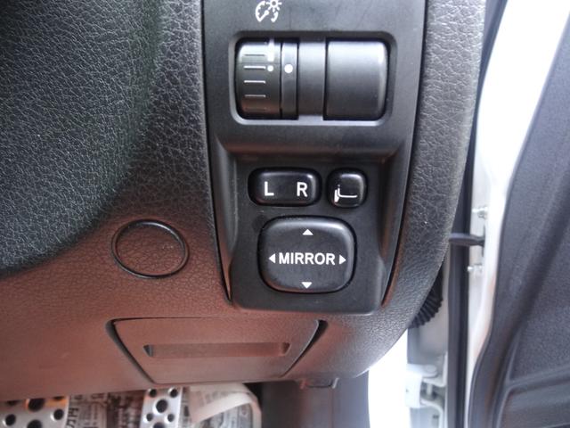 ＸＶ ２．０ｉ　４ＷＤ　ルーフレール　ＨＩＤ　Ｆフォグ　ＭＴモード　スマートキー　Ｐスタート　純正ＡＷ　社外ＡＷ　社外ナビ　ワンセグ　エコモード　オートエアコン（20枚目）