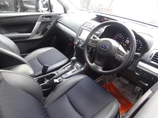 フォレスター ２．０ＸＴ　アイサイト　４ＷＤ　ターボ車　アイサイト　衝突軽減ブレーキ　車線逸脱警報　レーダークルコン　ハーフレザー　パワーシート　シートヒーター　パドルシフト　スマートキー　プッシュスタート　ＥＴＣ　Ｂカメラ（8枚目）