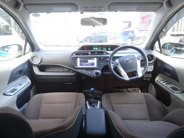 アクア G スマートキー プッシュスタート 革ハンドル ステリモ 純正ナビ Bカメ BT接続 ETC オートライト(3枚目)