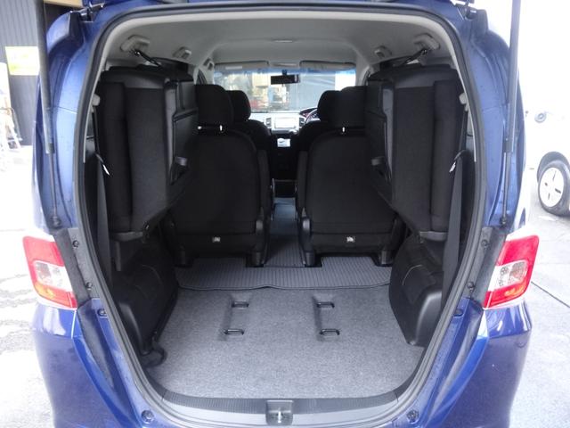 フリード Ｇ　ジャストセレクション　スマートキー　左側パワースライドドア　ＥＴＣ　バックカメラ　純正メモリーナビ　ワンセグＴＶ　ＣＤ　ＤＶＤ　オートエアコン　オートライト　ステリモ（13枚目）