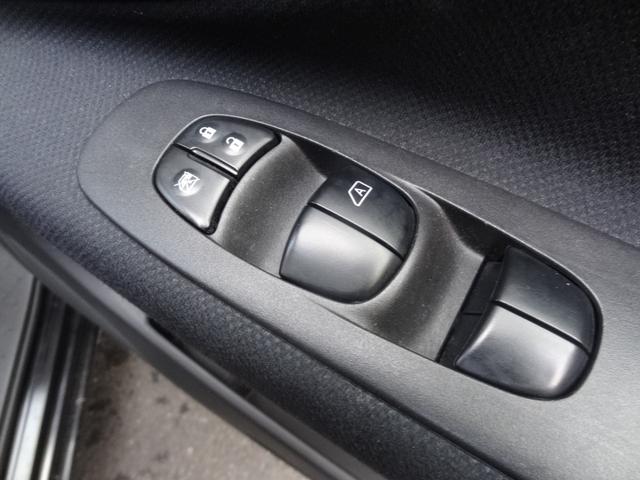 セレナ ハイウェイスター S-ハイブリッド Vセレクション 両側パワースライドドア 後席モニター クルコン スマートキー Pスタート 純正AW 純正ナビ 革巻きハンドル バックカメラ Bluetooth Fフォグ フルセグ ETC CD DVD HID(18枚目)