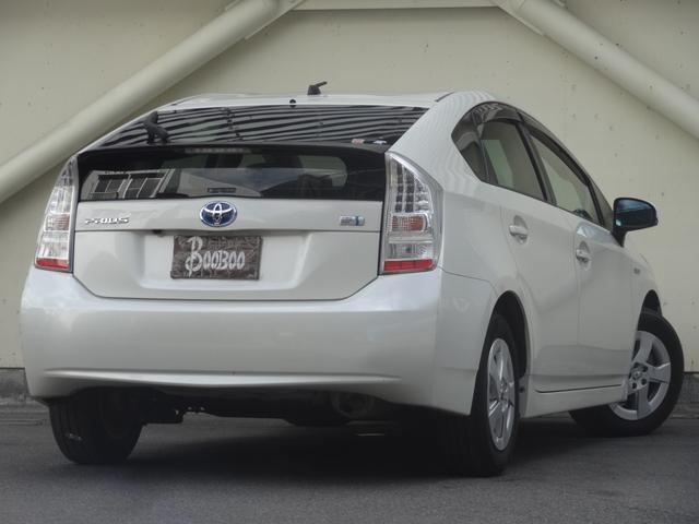 プリウス Ｓ　スマートキー　Ｐスタート　純正ＡＷ　純正ＨＤＤナビ　バックカメラ　フロントカメラ　Ｂｌｕｅｔｏｏｔｈ　ＣＤ　ＤＶＤフルセグ　ＥＴＣ　オートライト　オートエアコン　Ｆフォグ　ステリモ（2枚目）