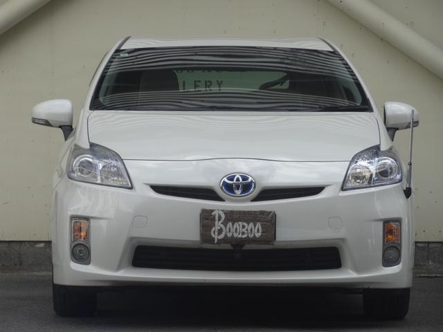 プリウス Ｓ　スマートキー　Ｐスタート　純正ＡＷ　純正ＨＤＤナビ　バックカメラ　フロントカメラ　Ｂｌｕｅｔｏｏｔｈ　ＣＤ　ＤＶＤフルセグ　ＥＴＣ　オートライト　オートエアコン　Ｆフォグ　ステリモ（6枚目）