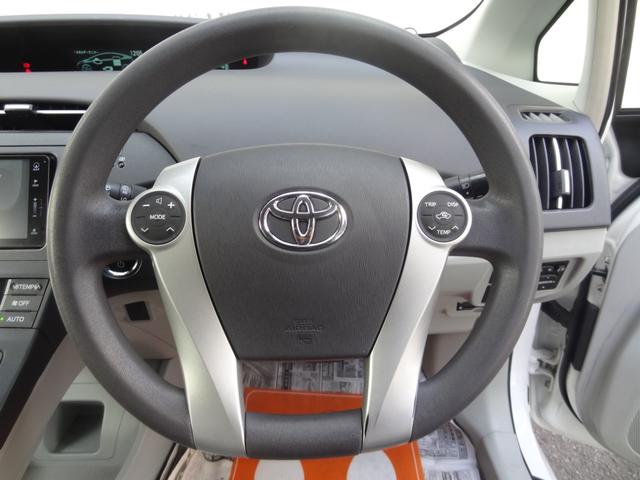 プリウス Ｓ　スマートキー　Ｐスタート　純正ＡＷ　純正ＨＤＤナビ　バックカメラ　フロントカメラ　Ｂｌｕｅｔｏｏｔｈ　ＣＤ　ＤＶＤフルセグ　ＥＴＣ　オートライト　オートエアコン　Ｆフォグ　ステリモ（13枚目）