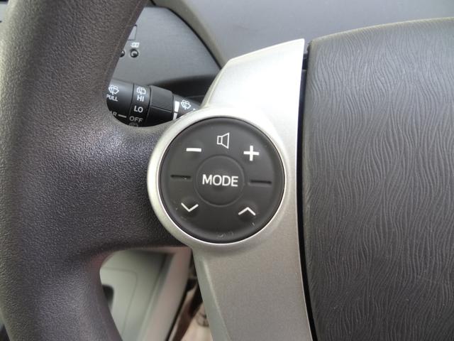 プリウス Ｓ　スマートキー　Ｐスタート　純正ＡＷ　純正ＨＤＤナビ　バックカメラ　フロントカメラ　Ｂｌｕｅｔｏｏｔｈ　ＣＤ　ＤＶＤフルセグ　ＥＴＣ　オートライト　オートエアコン　Ｆフォグ　ステリモ（14枚目）